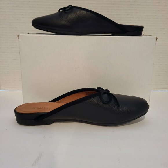 .Gentle Souls by Kenneth Cole - Eugene Bow Slide in Leather - 6.5 - Picture 1 of 5